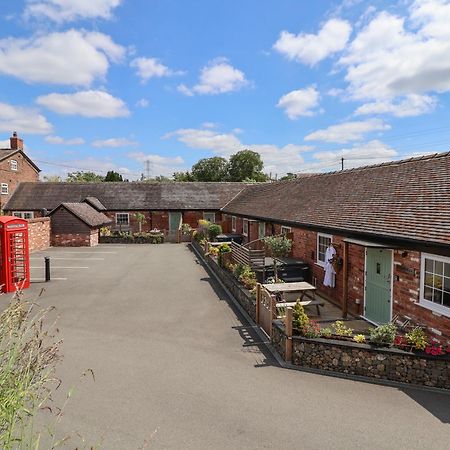 Villa The Hay Barn Chester Esterno foto