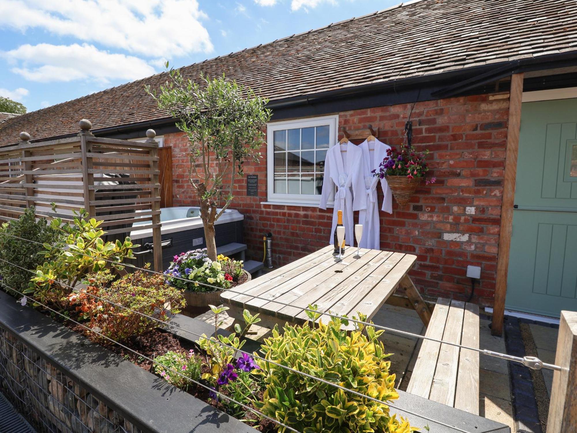 Villa The Hay Barn Chester Esterno foto
